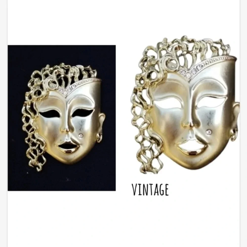 Vintage masquarade‎  Goldtone Theatrical mask brooch
